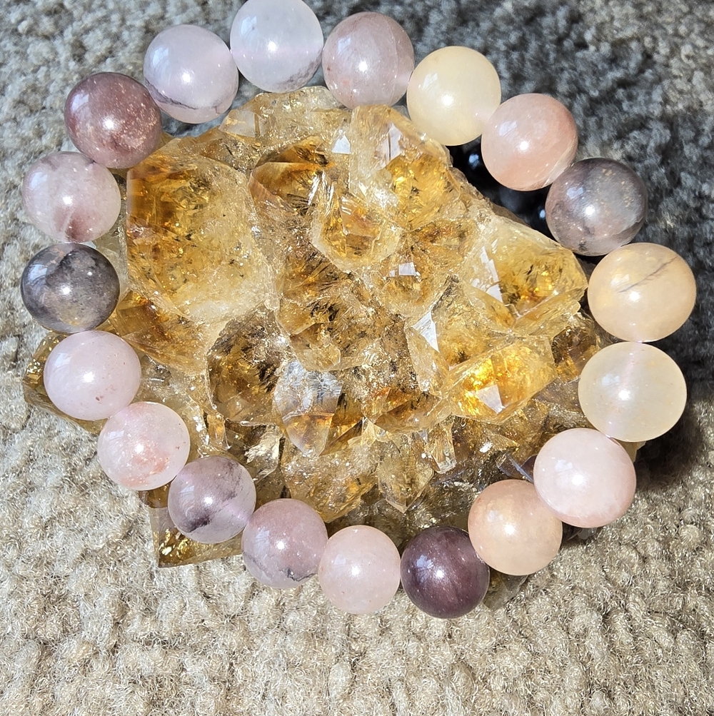 10mm Lavendar Quartz Bracelet